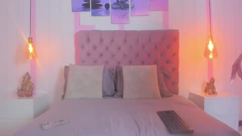 sophia_turneer online show from February 4, 4:26 am
