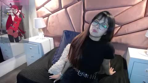 Snapshot of sophiaa_7 chatting on October 19, 1:24 pm Sophi online show from October 19, 1:24 pm