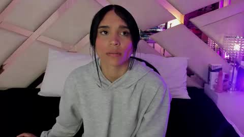 Snapshot of sophiaa_paris chatting on October 25, 4:09 am Sophia Paris online show from October 25, 4:09 am