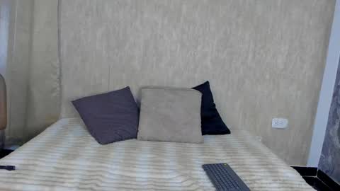 Snapshot of sophiabliss_ chatting on September 15, 7:54 pm sophiabliss_ online show from September 15, 7:54 pm