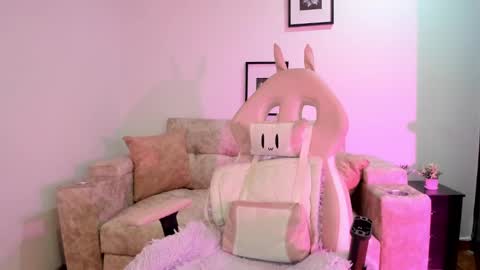 Snapshot of sophiacolemann chatting on December 19, 2:34 am sophiacolemann online show from December 19, 2:34 am