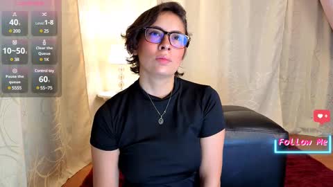 Snapshot of sophiadumont chatting on March 3, 2:22 am Sophia online show from March 3, 2:22 am