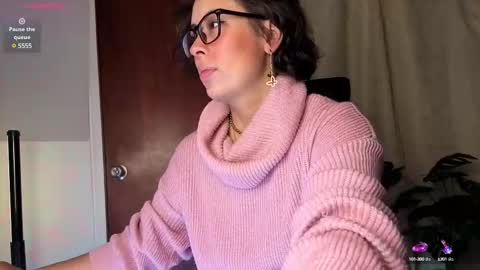 Snapshot of sophiadumont chatting on March 8, 2:32 am Sophia online show from March 8, 2:32 am