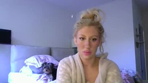 sophiakodakready online show from February 6, 8:12 pm