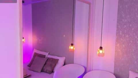 Sophia  online show from October 18, 6:27 am