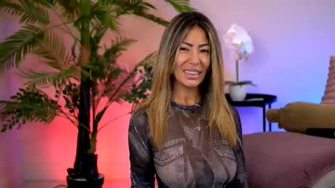 Snapshot of sophiapotts chatting on September 22, 3:16 am Sophie online show from September 22, 3:16 am