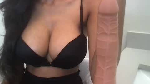 Sophia online show from October 17, 3:15 pm