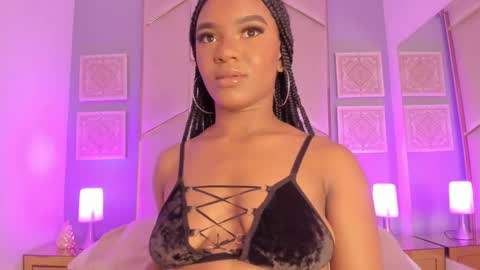 SophiaSmiths online show from December 23, 9:40 pm
