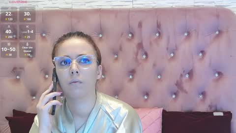 sophiastarr10 online show from January 29, 8:25 pm