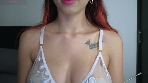 Snapshot of sophiaxv chatting on February 6, 1:05 am Sophy online show from February 6, 1:05 am