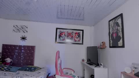 sophie doll online show from November 15, 7:04 pm