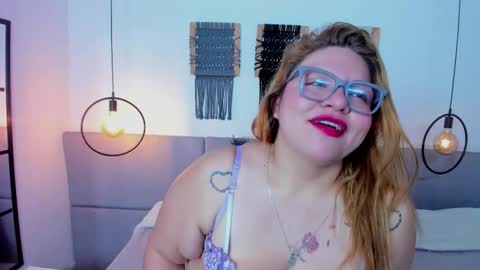 Soph online show from March 3, 8:20 am