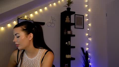 Sophie online show from October 17, 2:20 pm