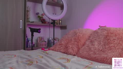 Sophie or Sof online show from October 2, 9:42 pm