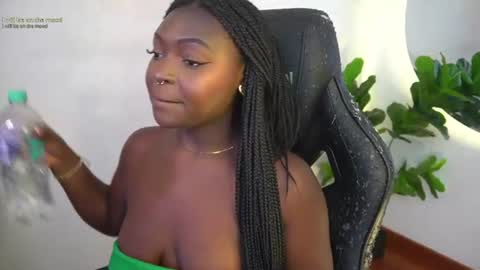 Sophie online show from July 1, 6:51 pm