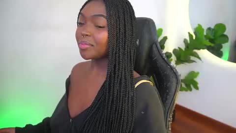 Sophie online show from June 5, 4:46 pm