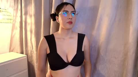 Snapshot of sophie_mancini18 chatting on January 27, 9:00 pm Sofia online show from January 27, 9:00 pm