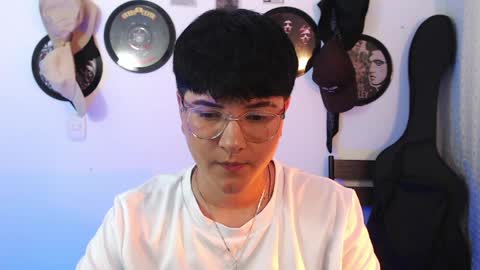 Sophie online show from April 11, 2:50 am