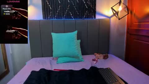 Sophie Sweet online show from September 25, 2:21 am