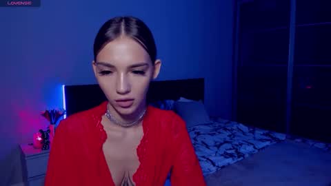 Snapshot of sophiecherrie chatting on October 11, 2:38 am Sophie online show from October 11, 2:38 am