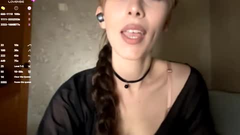 Mira online show from October 18, 9:05 pm