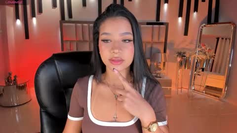 Sophie Houston online show from January 17, 4:20 am