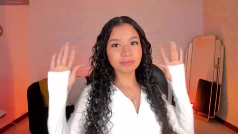 Sophie Houston online show from October 20, 5:54 am