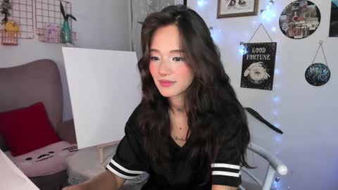 Snapshot of sophieluck chatting on January 8, 4:55 am Sophie online show from January 8, 4:55 am