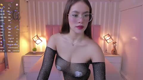 Sophie  online show from October 16, 1:14 pm