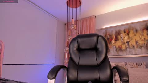 Sophie  Palmer online show from January 20, 12:39 pm