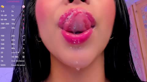 sophierooy online show from December 5, 5:06 pm