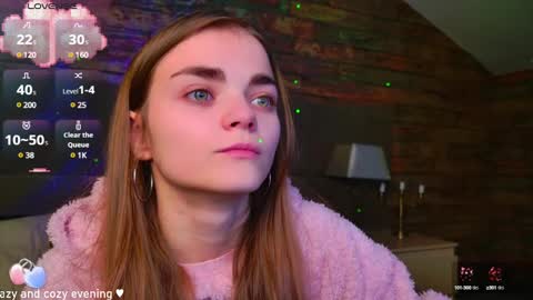 Snapshot of sophiesuvi chatting on December 7, 11:29 am Sophie and my bestie Mandy online show from December 7, 11:29 am