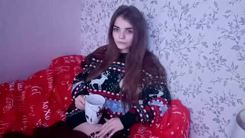 Snapshot of sophiesuvi chatting on January 3, 12:30 pm Sophie and my bestie Mandy online show from January 3, 12:30 pm