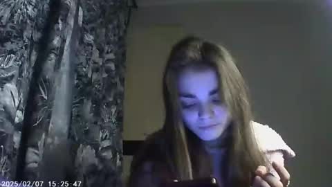 Snapshot of sophiesuvi chatting on February 6, 5:09 pm Sophie and my bestie Mandy online show from February 6, 5:09 pm