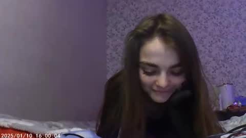 Snapshot of sophiesuvi chatting on January 9, 5:43 pm Sophie and my bestie Mandy online show from January 9, 5:43 pm