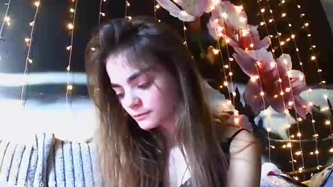 Snapshot of sophiesuvi chatting on January 5, 11:15 am Sophie and my bestie Mandy online show from January 5, 11:15 am