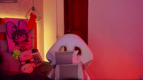   Sophie  online show from December 2, 9:06 pm