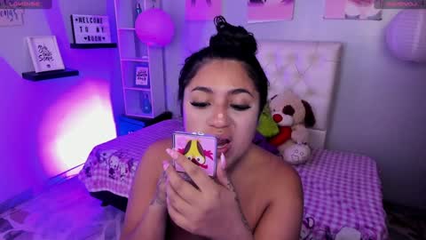 Snapshot of sophiia_13 chatting on December 28, 8:15 pm Sofi online show from December 28, 8:15 pm