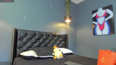 Sophie Taylor online show from November 19, 11:32 am