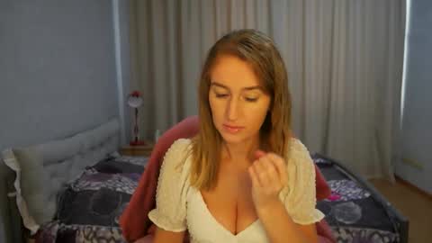 Sophi online show from June 1, 1:02 pm