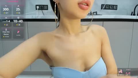 Mia online show from October 2, 2:27 am