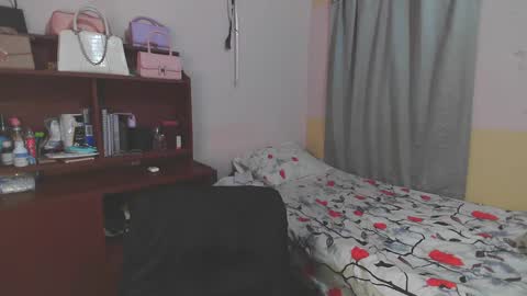Snapshot of soy_miauhg chatting on March 6, 9:31 pm Miauhg online show from March 6, 9:31 pm