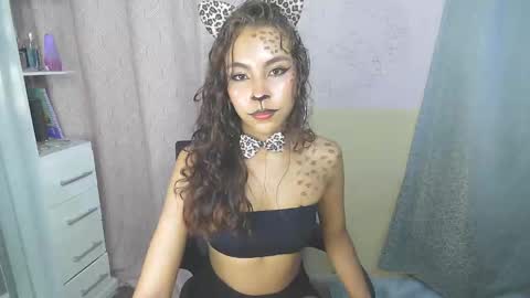 Miauhg online show from November 1, 5:44 am