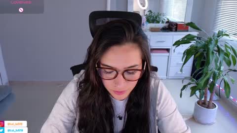 Luisa    online show from January 26, 9:40 pm
