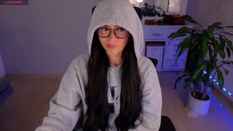 Luisa    online show from January 25, 12:48 am