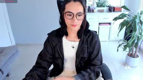 Luisa    online show from January 19, 8:41 pm