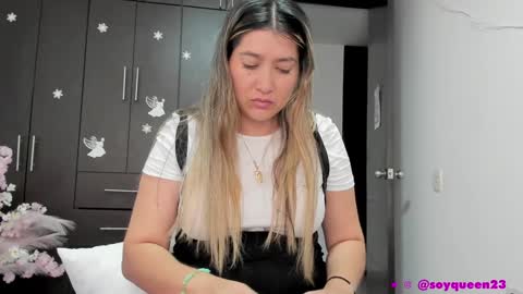 SoyQueen online show from December 16, 2:04 am