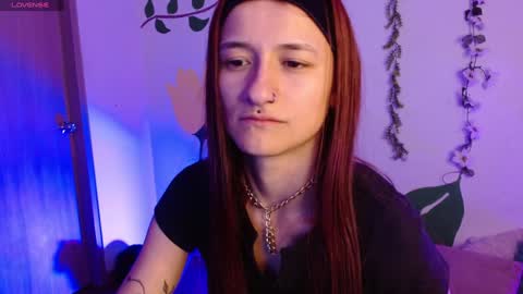 Snapshot of soysilvanna_ chatting on February 9, 3:53 am online show from February 9, 3:53 am