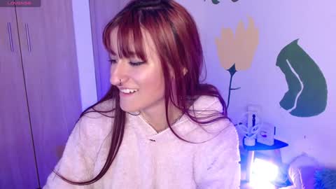 Snapshot of soysilvanna_ chatting on February 3, 3:20 am online show from February 3, 3:20 am
