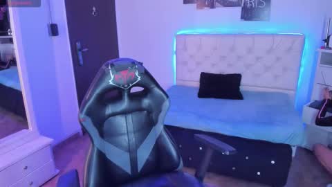      online show from September 26, 12:19 am